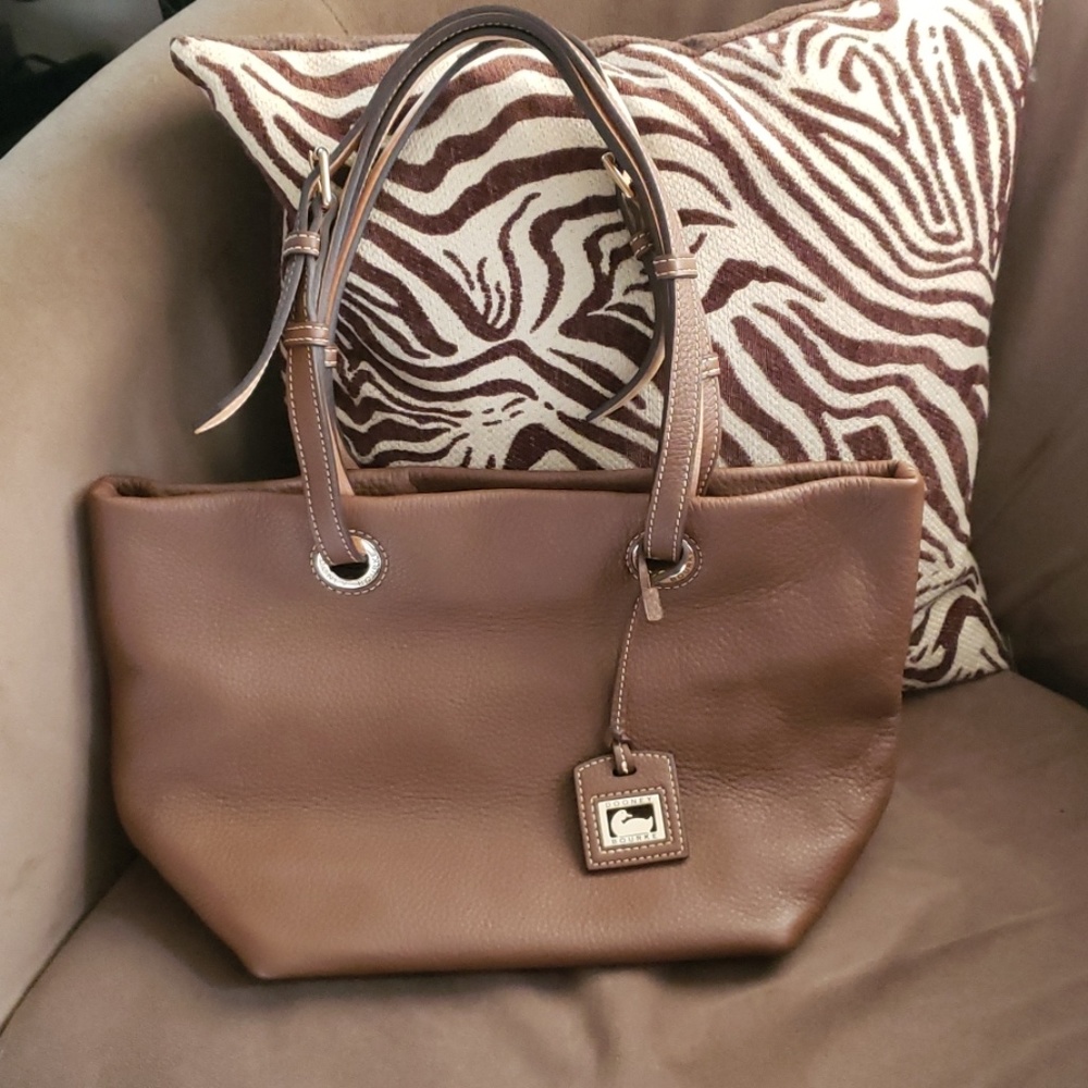 Dooney & Bourke handbag